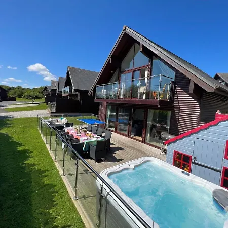 Lodge 27, Retallack Resort & Spa St Columb Major Exterior photo